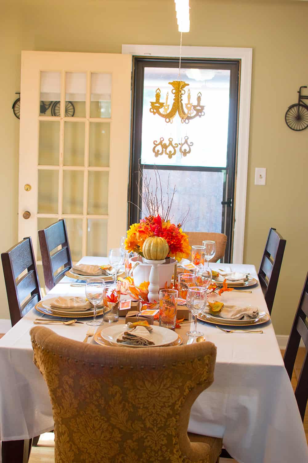 Set a Festive Fall Thanksgiving Table