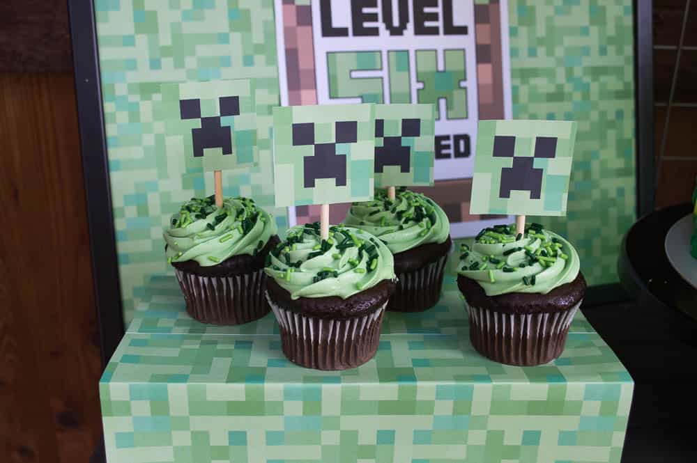 Minecraft Creeper Cupcakes