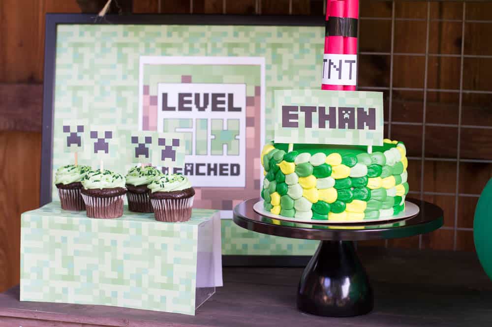 Minecraft dessert table with party sign